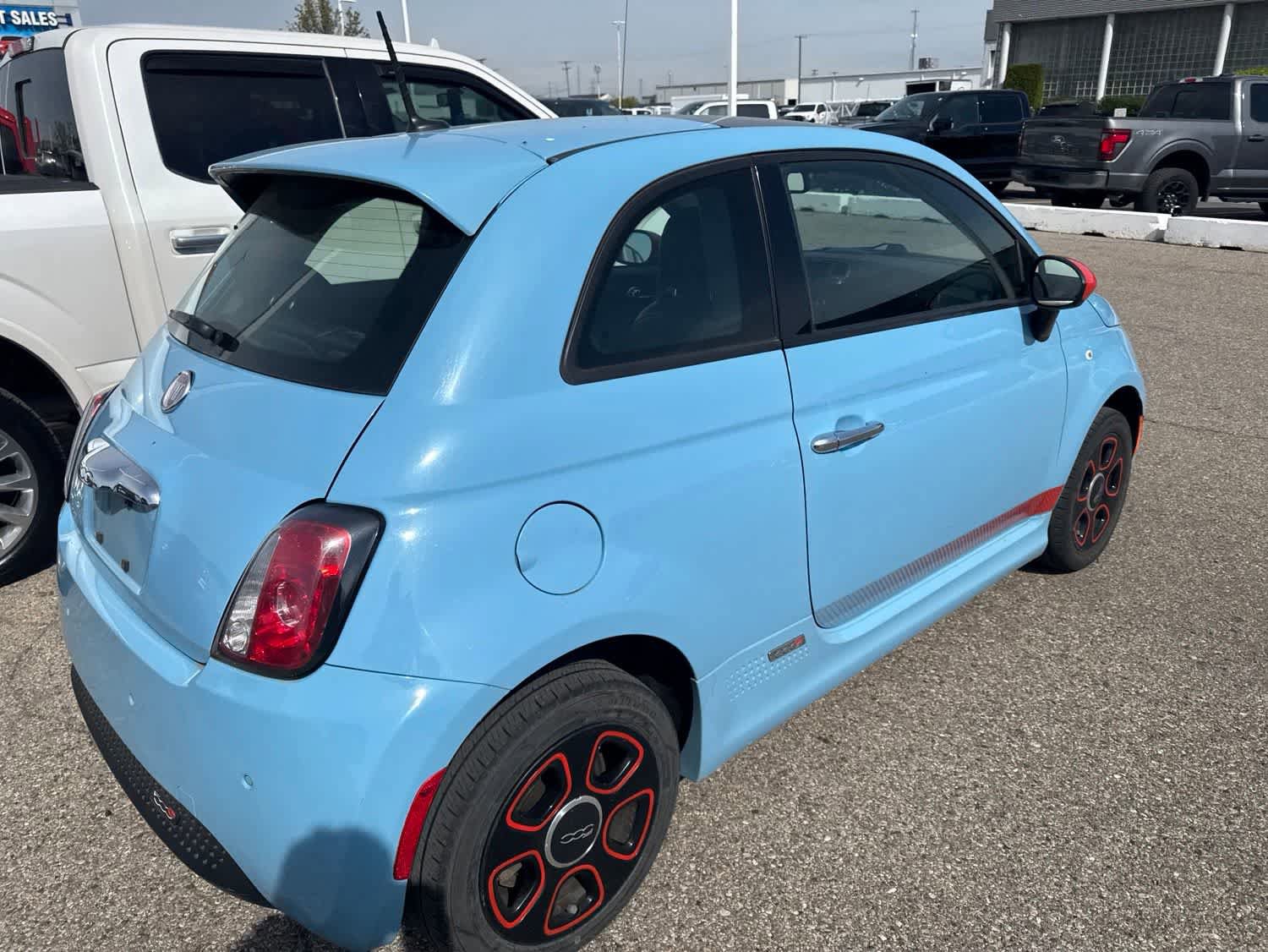 Used 2015 FIAT 500 e w/ Esport Package FWD image 8