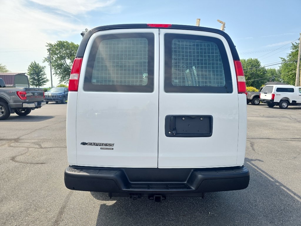 Used 2015 Chevrolet Express 2500 RWD image 7