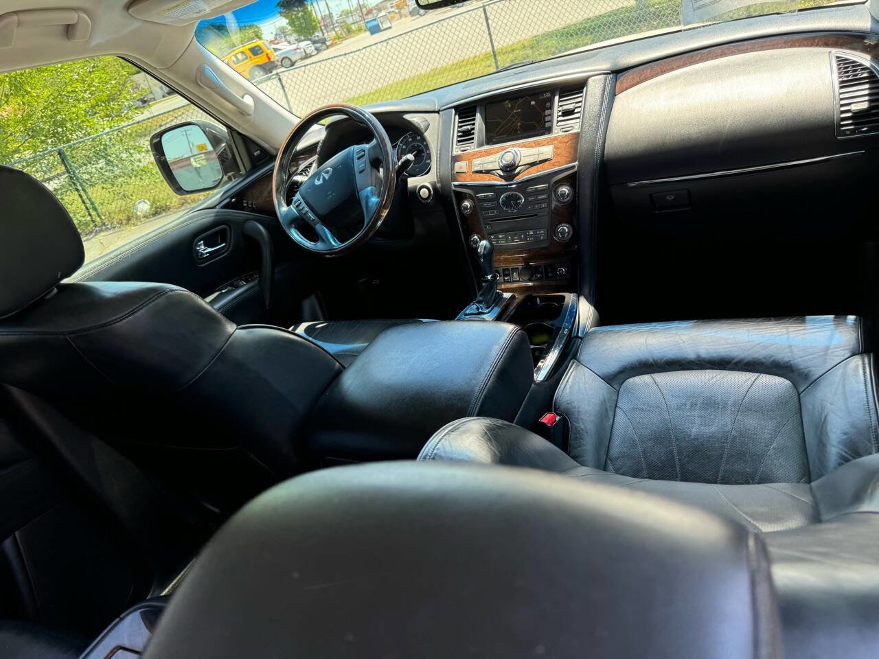 Used 2013 INFINITI QX56 2WD w/ Deluxe Touring Pkg image 23