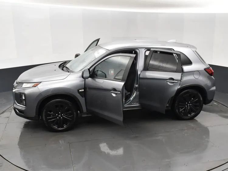 Used 2025 Mitsubishi Outlander Sport LE image 7