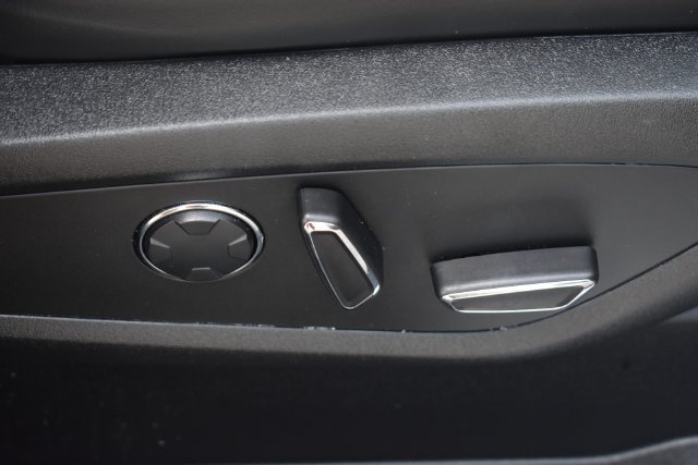 Used 2019 Lincoln MKC Reserve AWD/4WD image 12