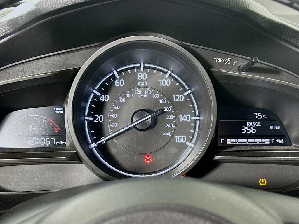 Used 2018 MAZDA MAZDA3 Touring FWD image 17