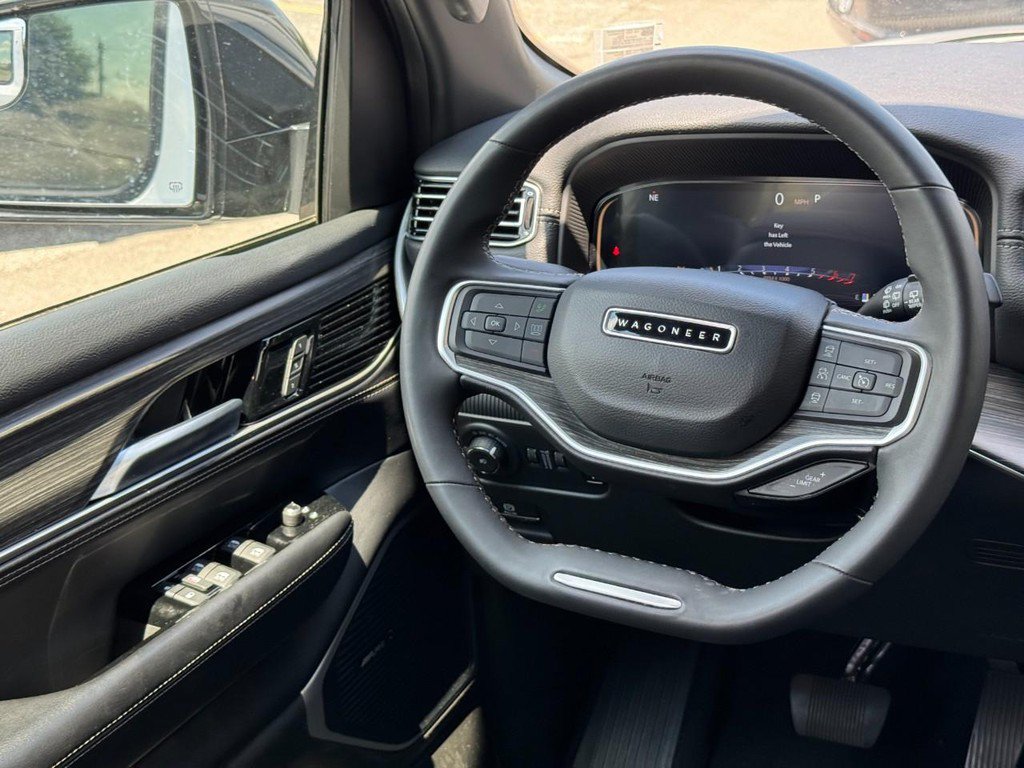 Used 2024 Jeep Wagoneer Series II AWD/4WD image 13