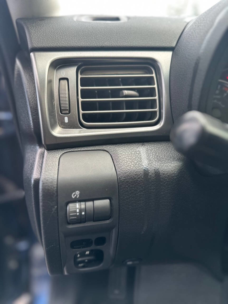 Used 2012 Subaru Forester 2.5X Limited image 14