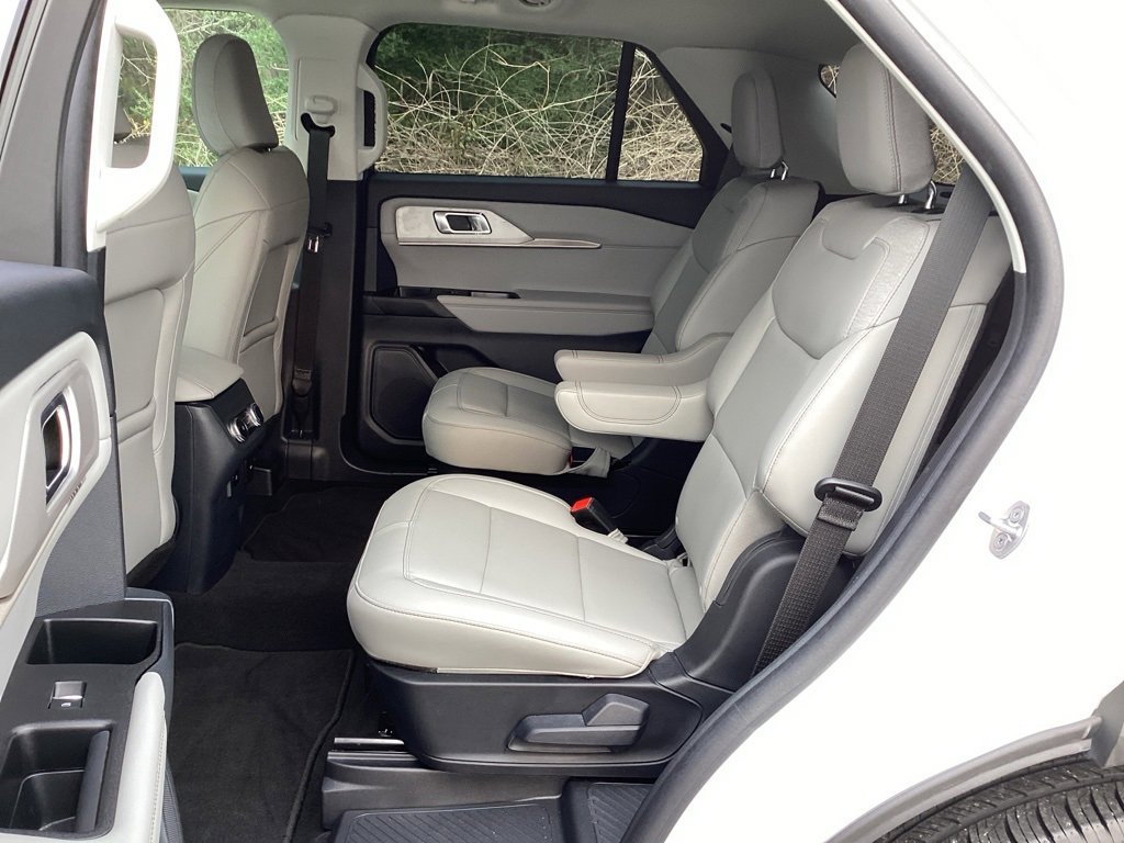 Used 2025 Ford Explorer Active w/ Active Comfort Package image 44
