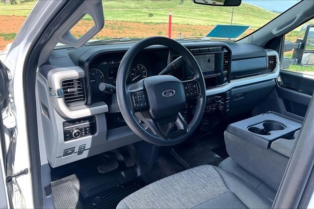 Used 2023 Ford F350 XLT w/ FX4 Off-Road Package AWD/4WD image 18