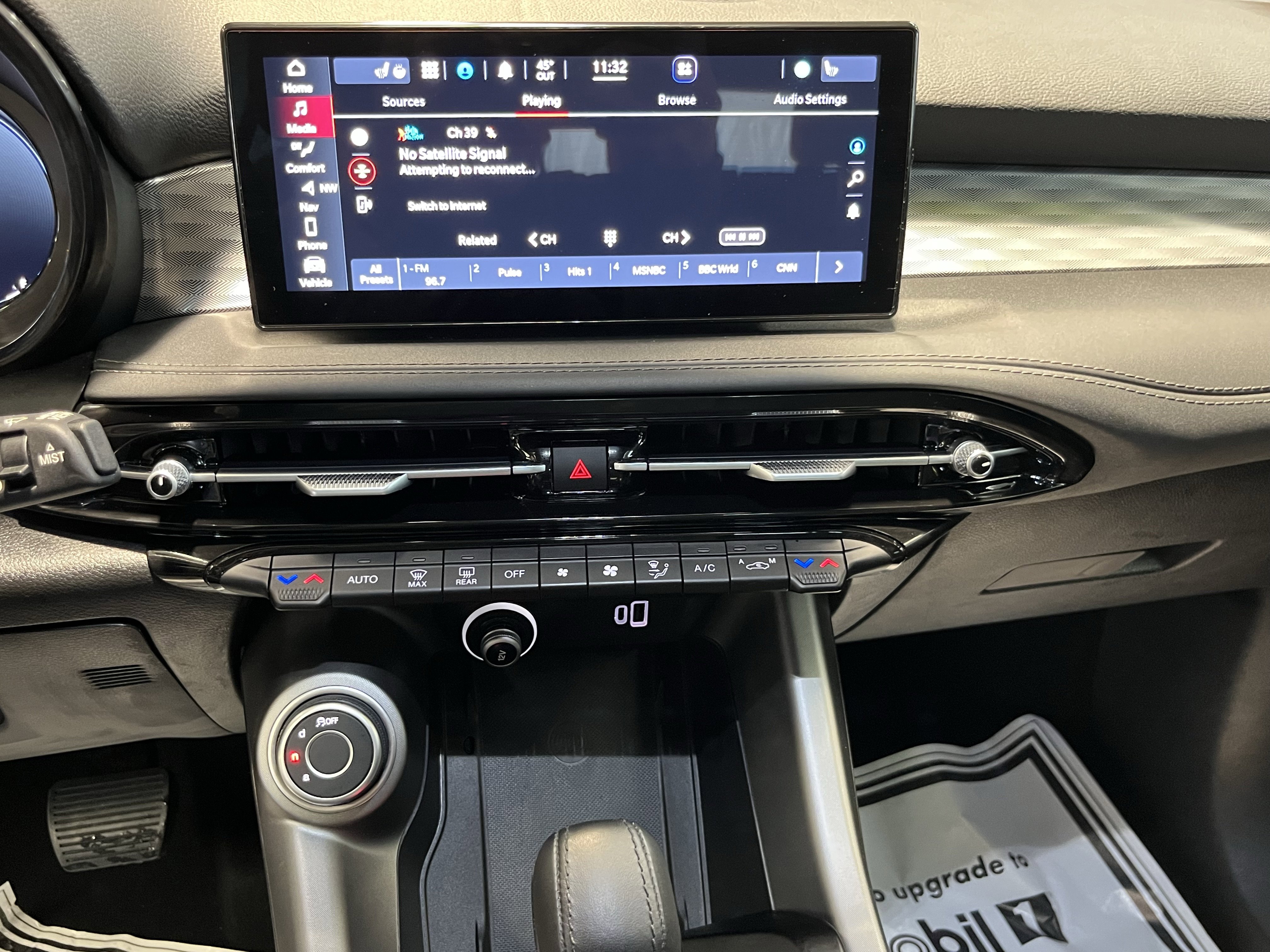 Used 2024 Alfa Romeo Tonale Ti w/ Premium Interior Package image 13