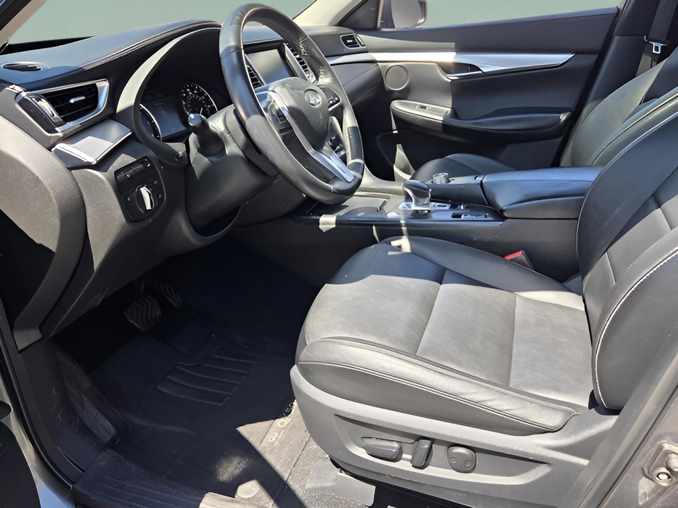 Used 2020 INFINITI QX50 Luxe image 12
