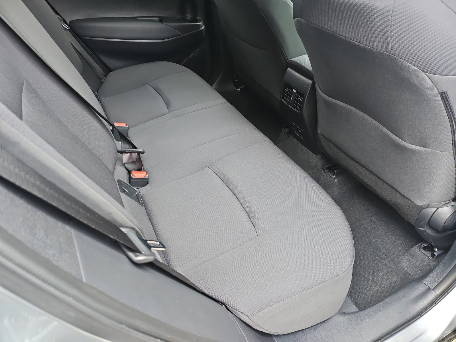 Used 2024 Toyota Corolla Cross LE FWD image 32