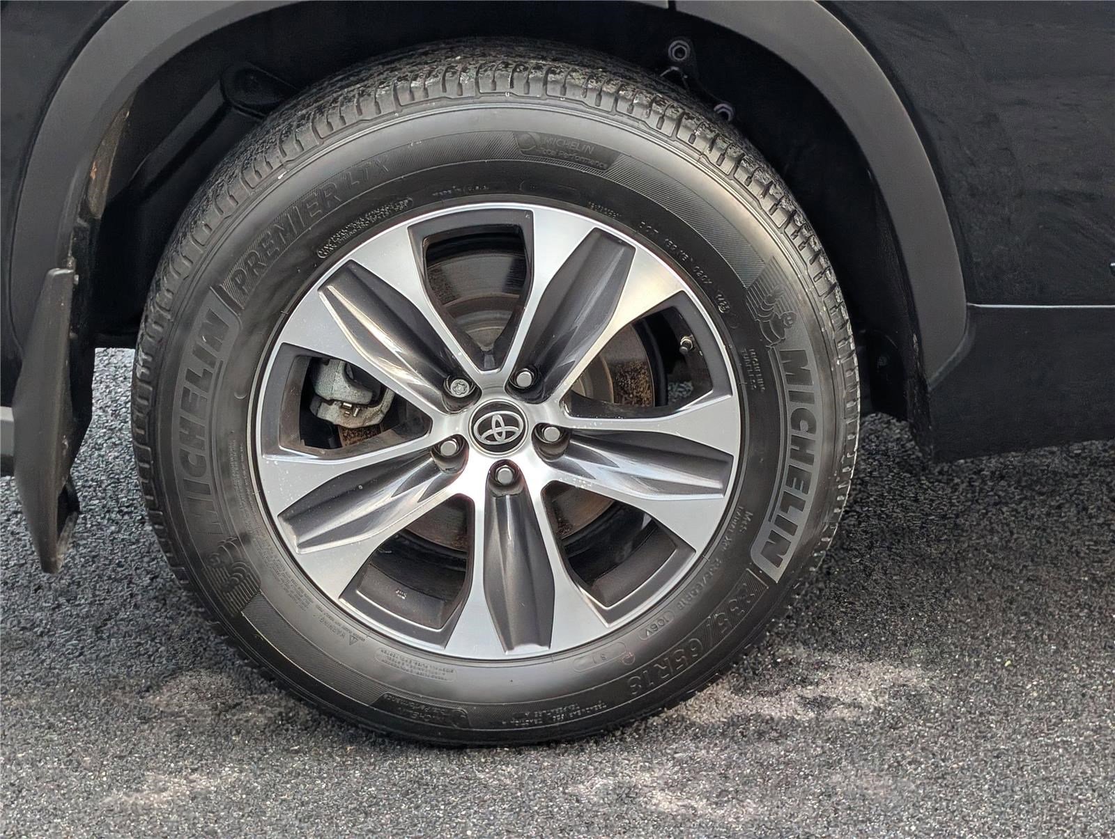 Used 2022 Toyota Highlander XLE image 10