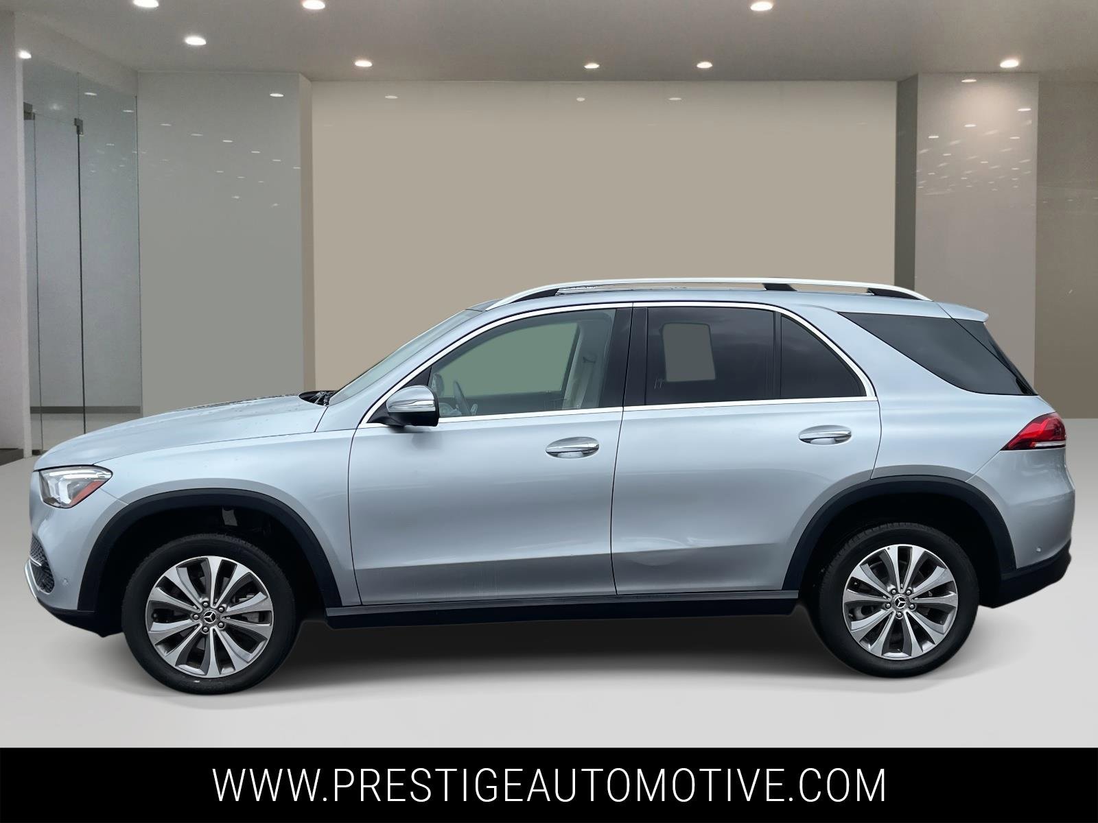 Used 2022 Mercedes-Benz GLE 350 4MATIC image 2