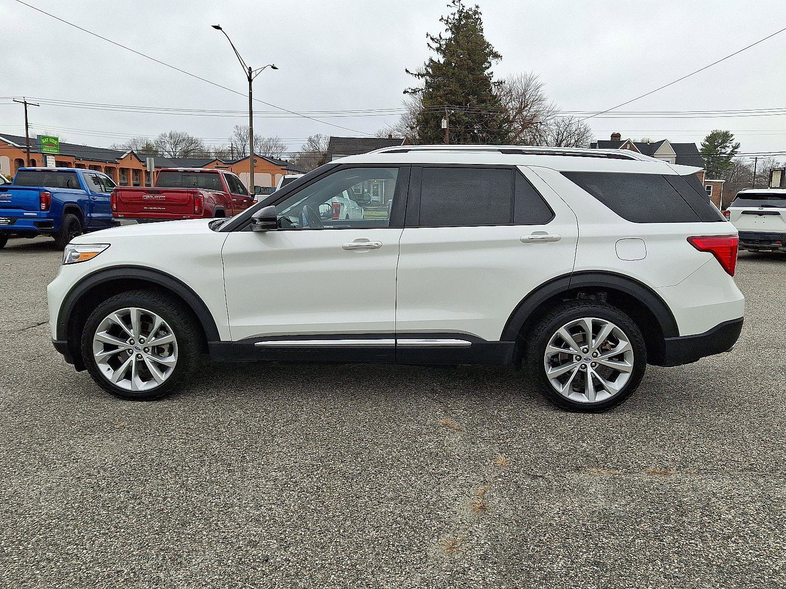 Used 2023 Ford Explorer Platinum w/ Technology Package image 7