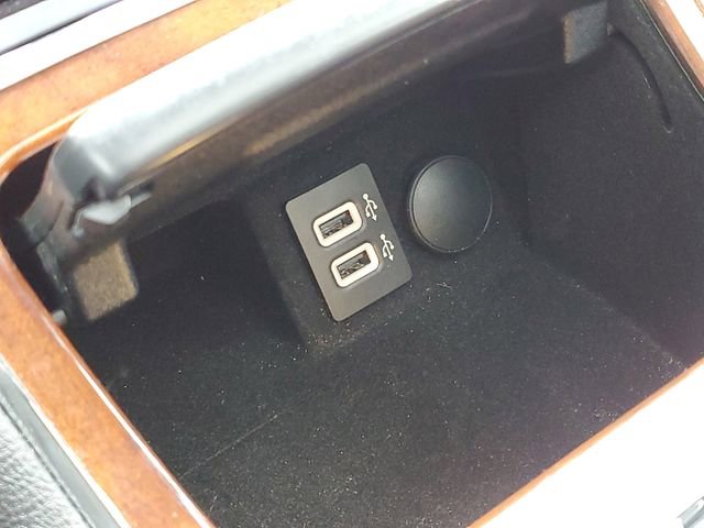 Used 2019 Lincoln Continental Select w/ Continental Climate Package image 21