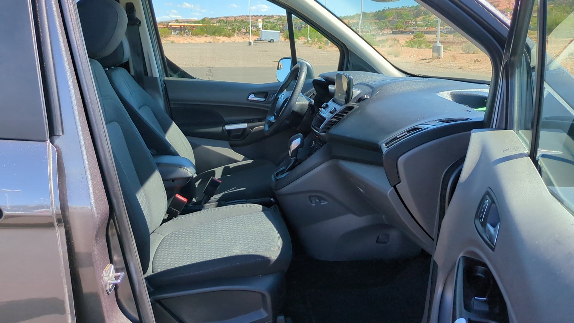Used 2020 Ford Transit Connect XLT FWD image 33