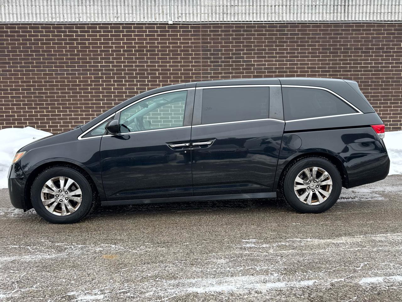 Used 2015 Honda Odyssey EX image 2