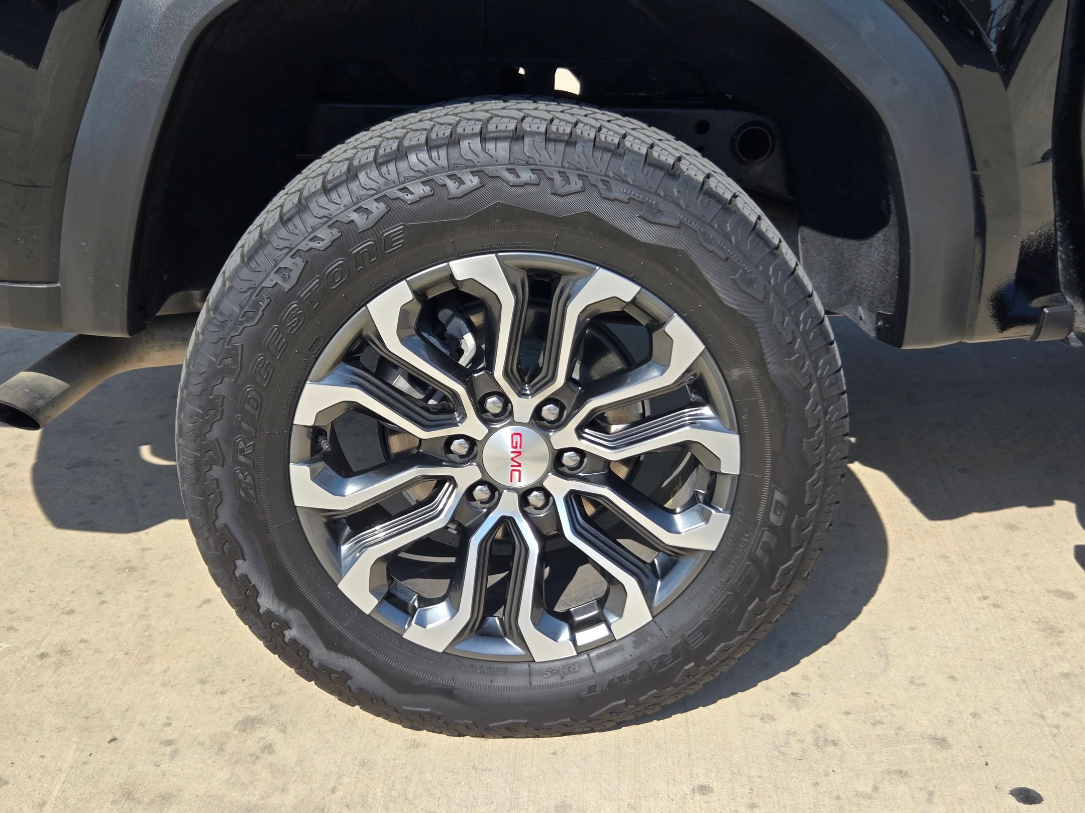 Certified 2025 GMC Canyon Denali AWD/4WD image 27