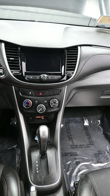Used 2020 Chevrolet Trax LT w/ LT Convenience Package FWD image 20