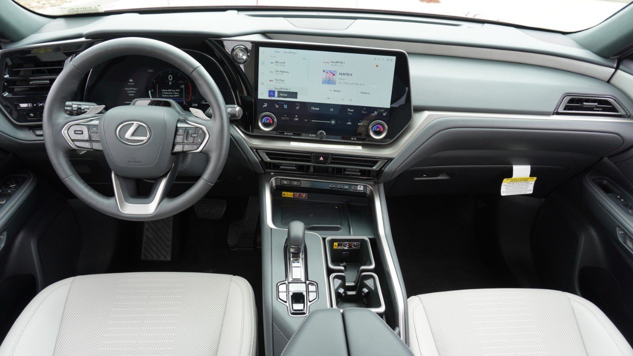 Certified 2026 Lexus TX 350 AWD w/ Technology Package image 29