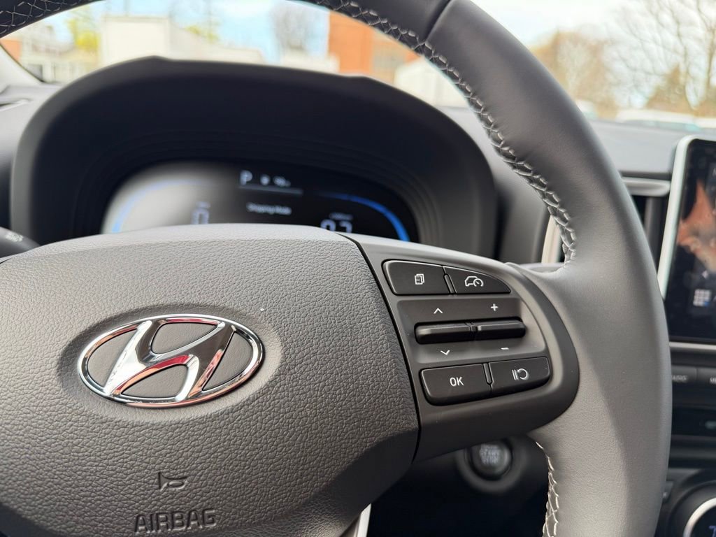 New 2026 Hyundai Venue SEL FWD image 32