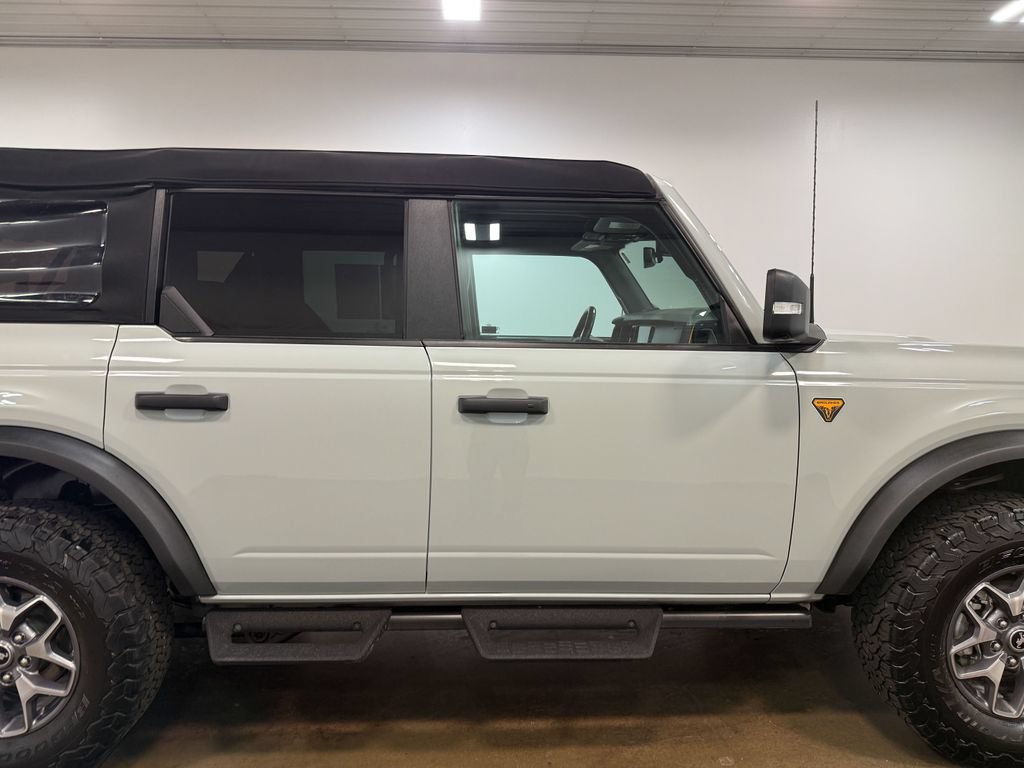 Used 2023 Ford Bronco Badlands AWD/4WD image 32