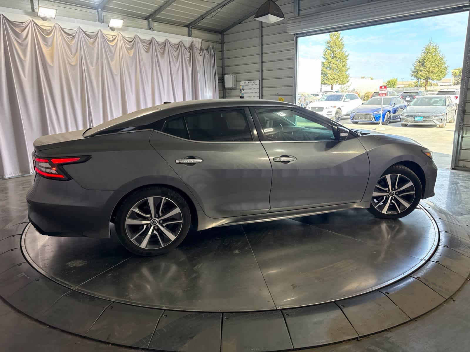 Used 2020 Nissan Maxima 3.5 SV w/ Floor Mat Group FWD image 4
