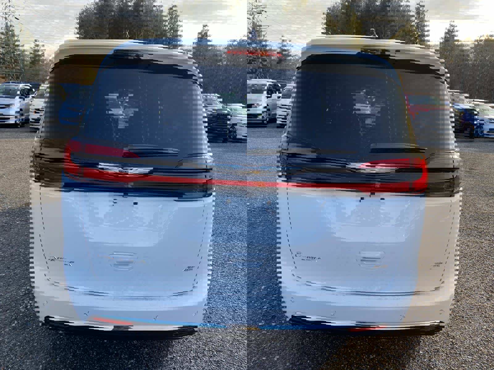 New 2026 Chrysler Pacifica Select image 4