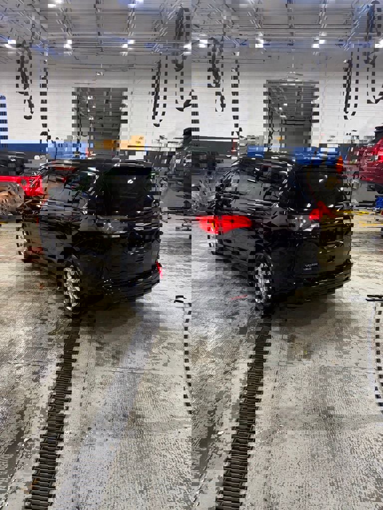 Used 2024 Chrysler Voyager LX image 9