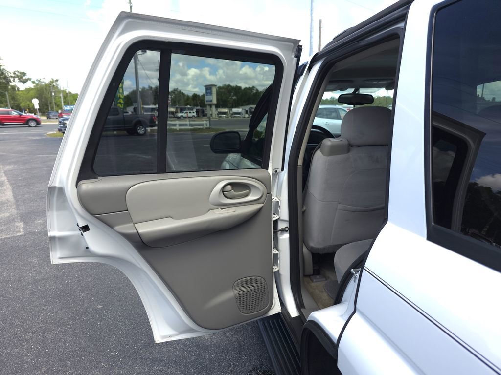 Used 2008 Chevrolet TrailBlazer 2WD image 10