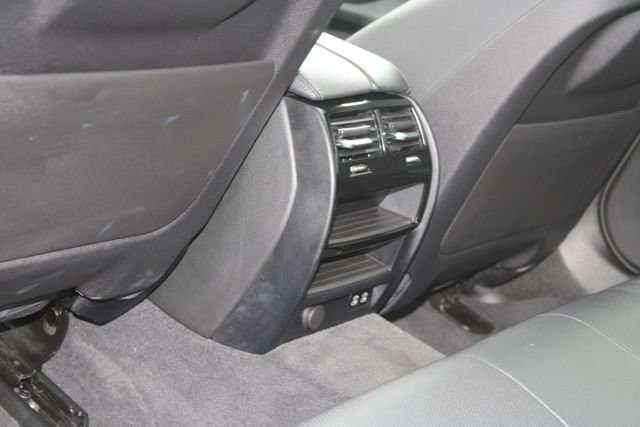 Used 2021 BMW 530e w/ Parking Assistance Package RWD image 35