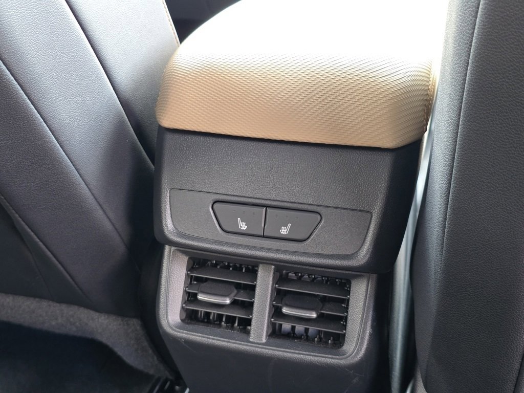 Used 2026 Chevrolet Equinox ACTIV w/ Convenience Package III image 30