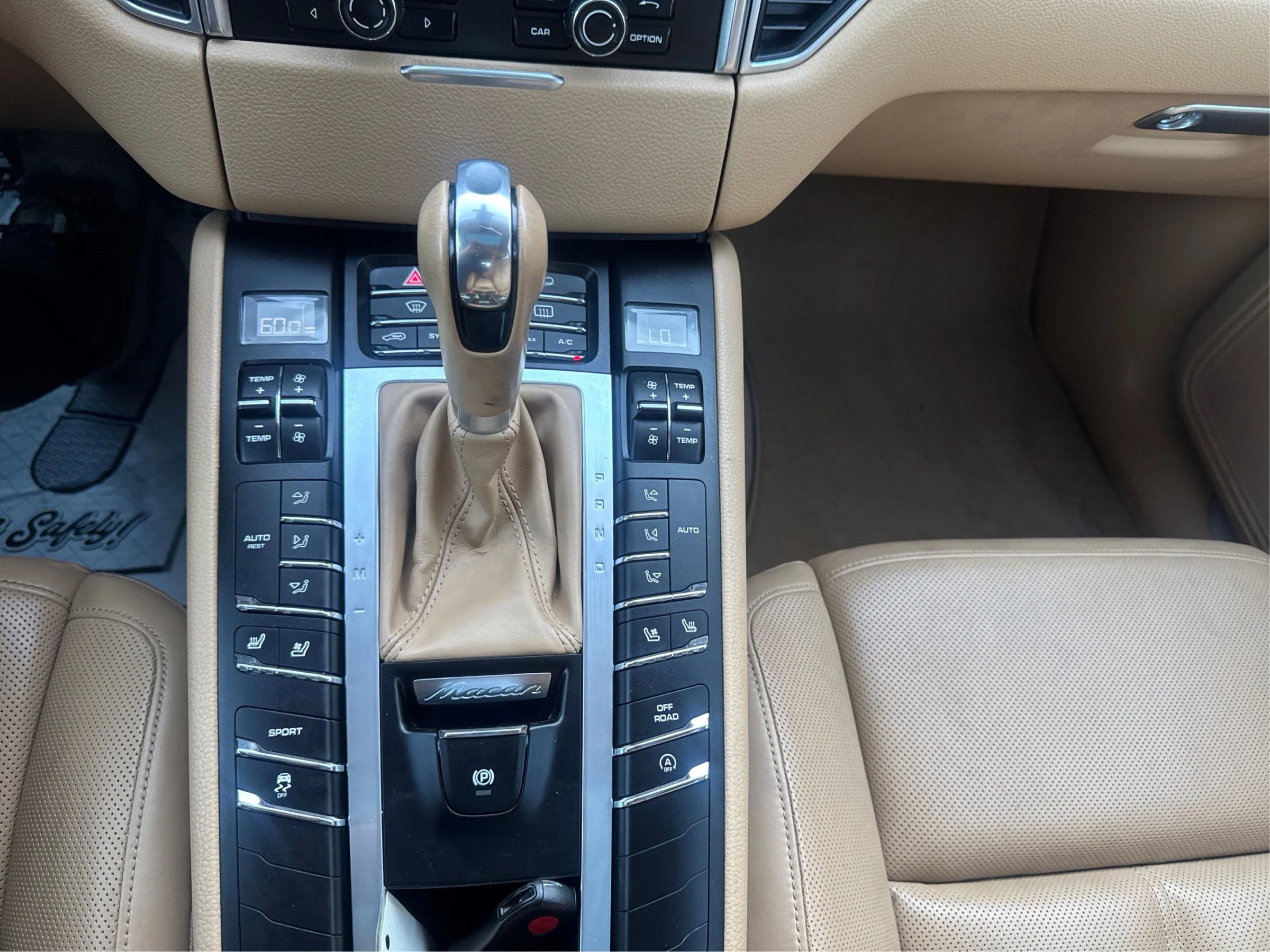 Used 2015 Porsche Macan S AWD/4WD image 28