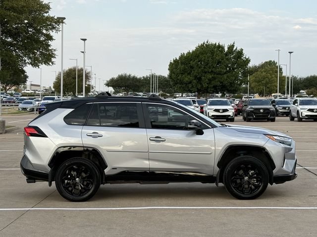 Used 2025 Toyota RAV4 XSE AWD/4WD image 3