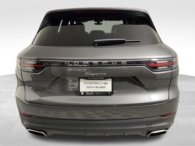 Used 2023 Porsche Cayenne w/ Premium Package image 6