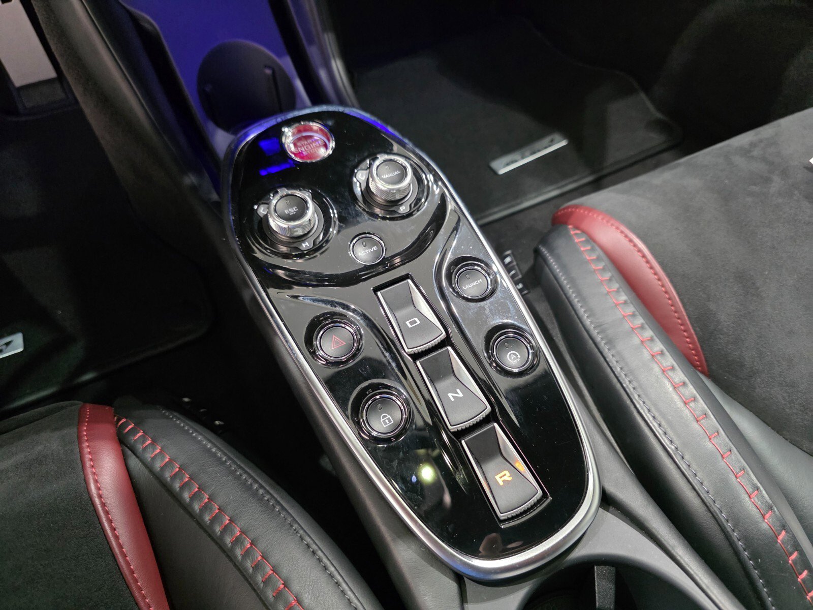 Used 2022 McLaren GT image 15