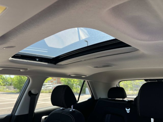 New 2026 Hyundai Venue SEL FWD image 25