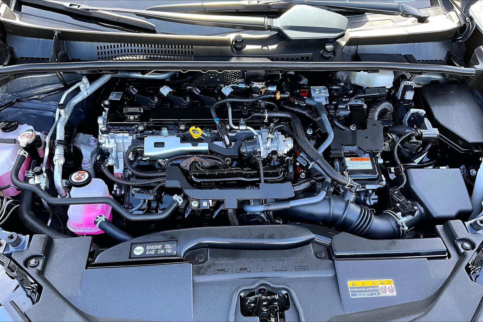 Used 2024 Toyota Prius LE FWD image 31
