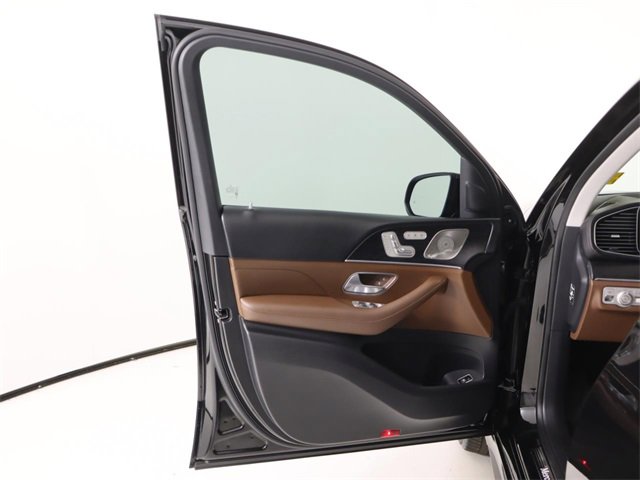 Used 2024 Mercedes-Benz GLS 450 4MATIC image 10