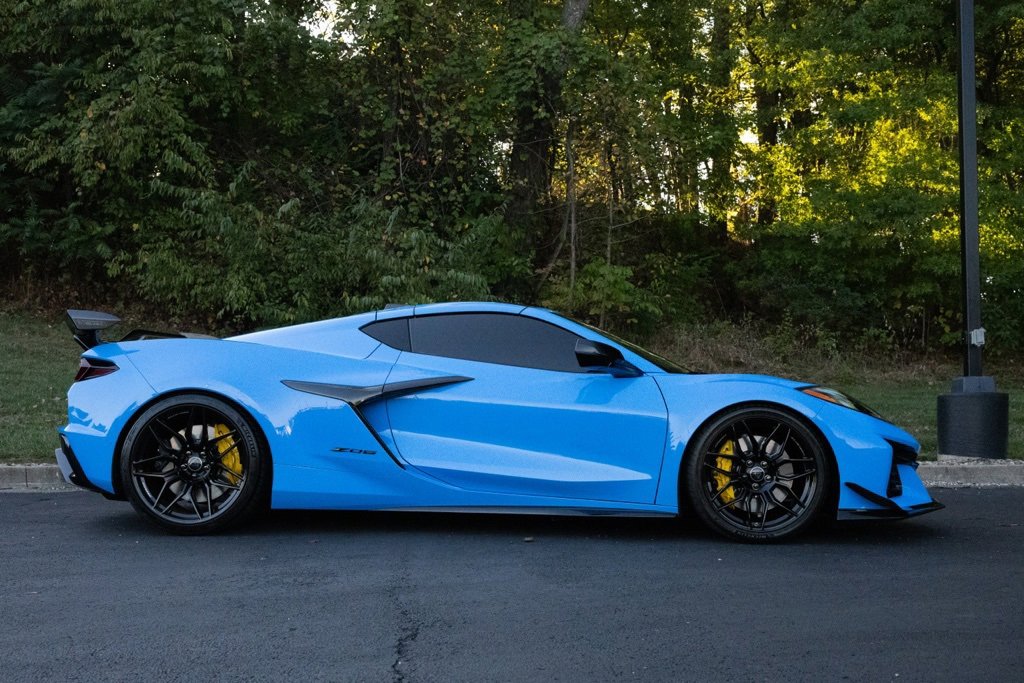 Used 2025 Chevrolet Corvette Z06 w/ Stealth Interior Trim Package image 9