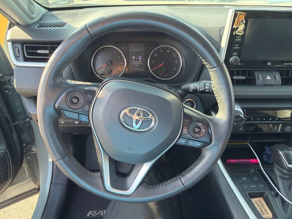 Used 2021 Toyota RAV4 XLE Premium FWD image 8