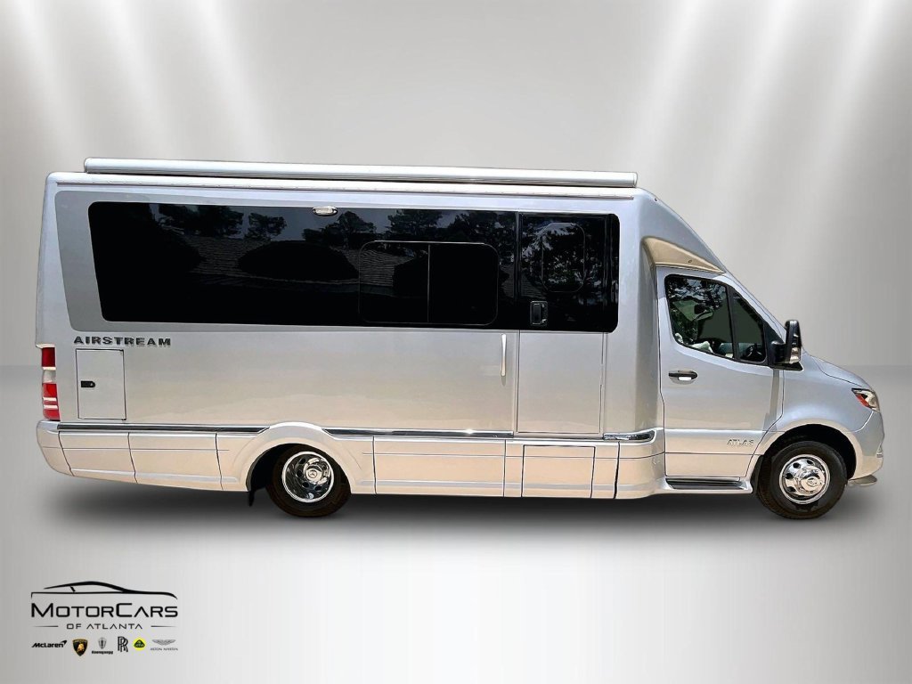 Used 2023 Mercedes-Benz Sprinter 4500 image 6