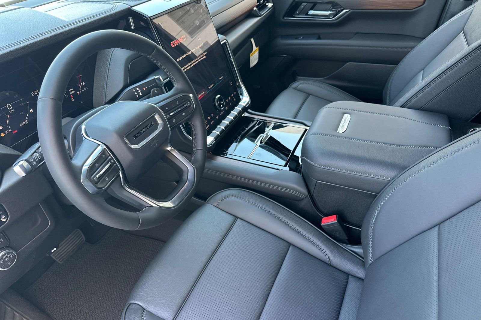 New 2026 GMC Yukon XL Denali w/ Sun & Power Step Package AWD/4WD image 11