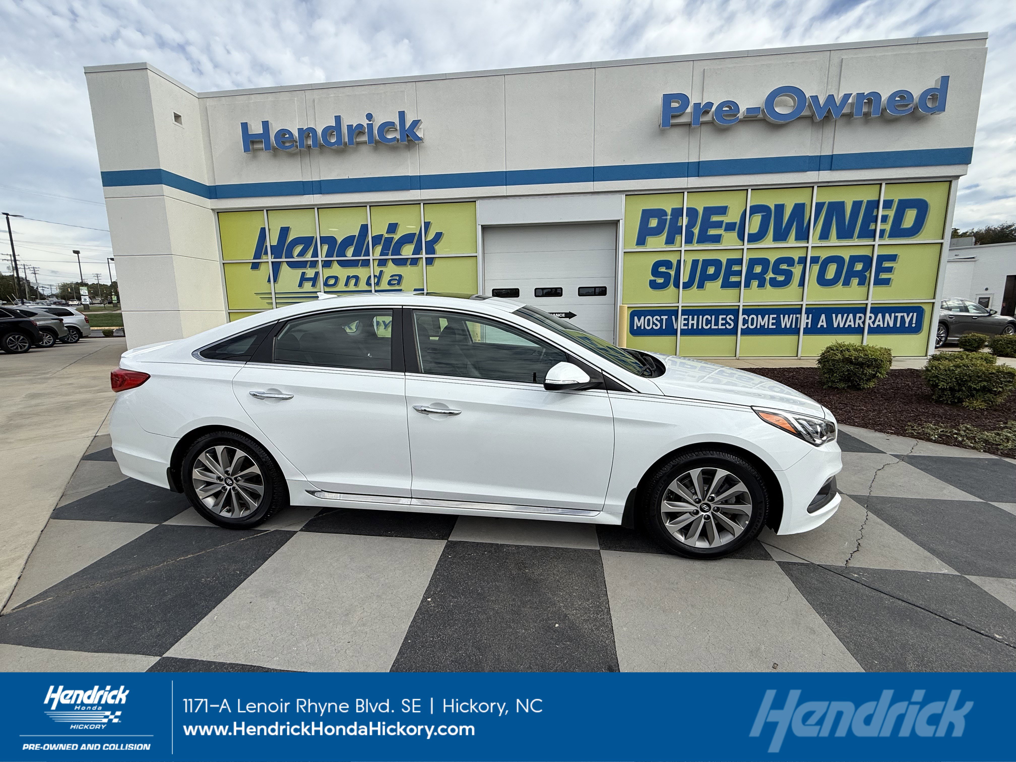 Used 2017 Hyundai Sonata Sport w/ Value Edition Package 02