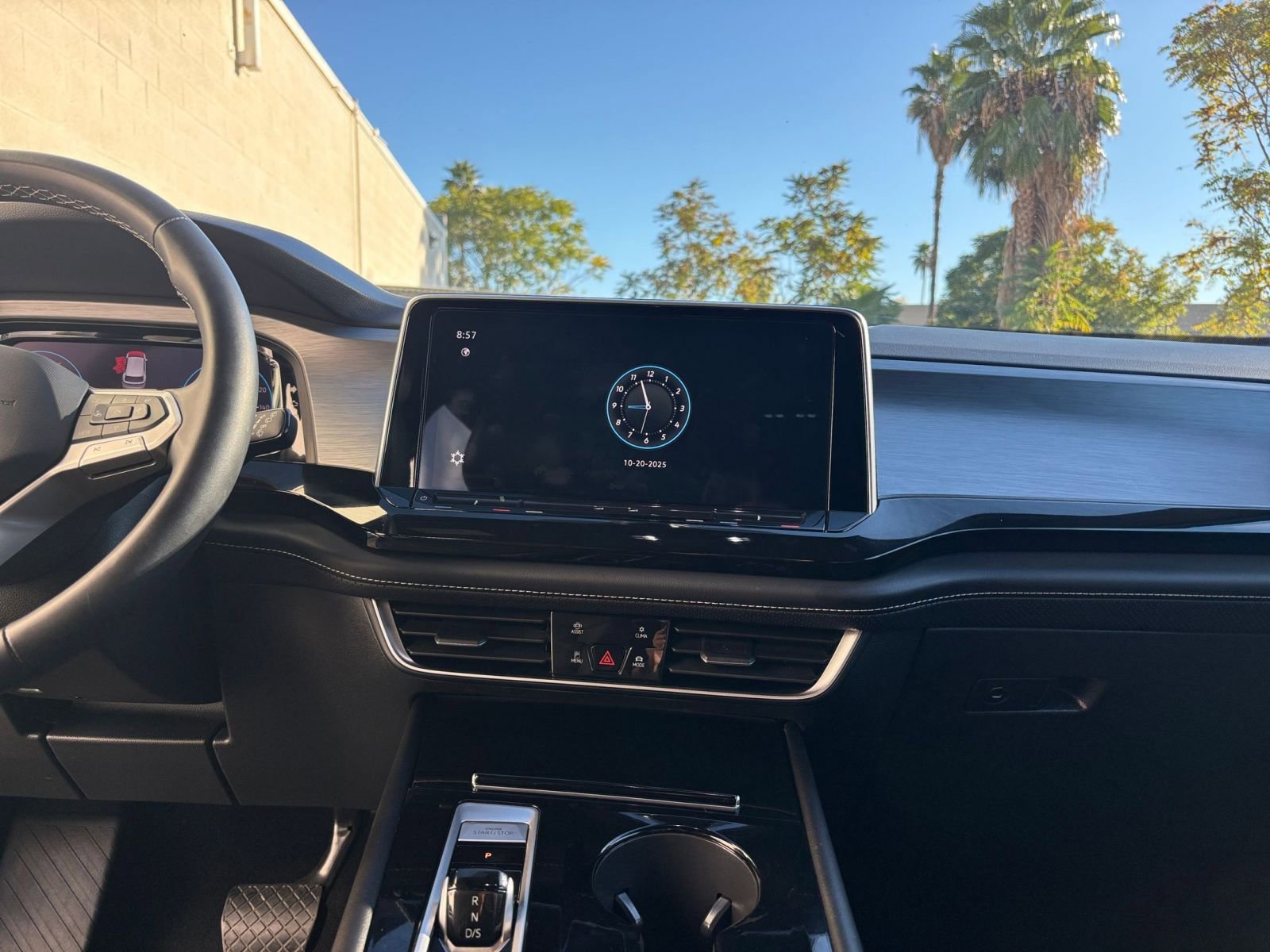 Used 2025 Volkswagen Atlas Cross Sport SE image 18