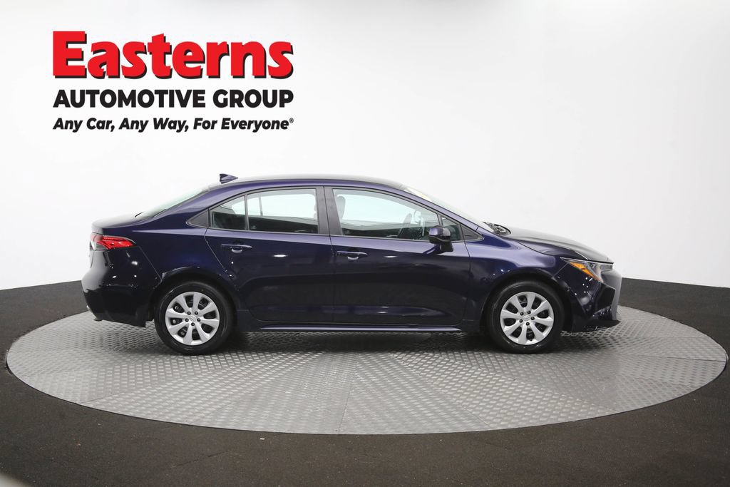 Used 2021 Toyota Corolla LE FWD image 44