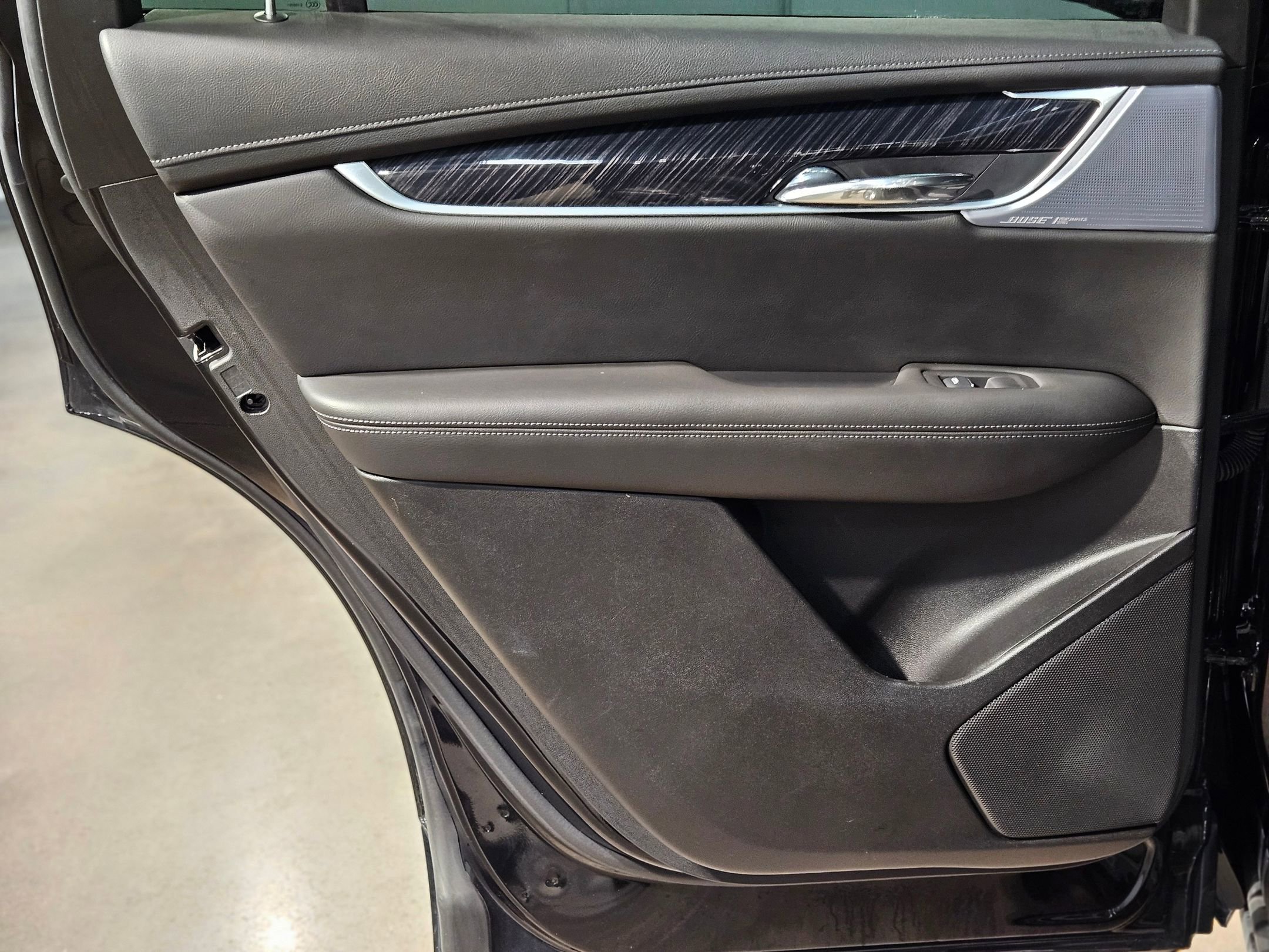 Used 2024 Cadillac XT6 Premium Luxury image 35