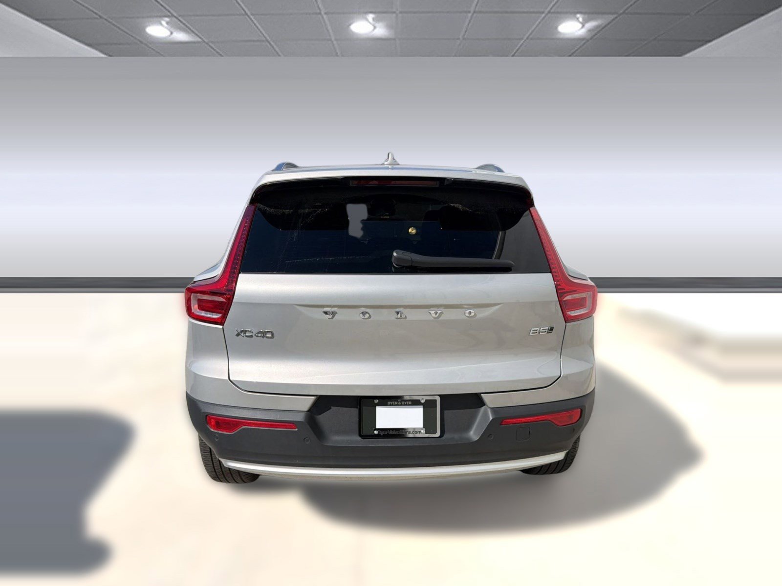 Certified 2023 Volvo XC40 B5 Ultimate w/ Protection Package Premier image 10