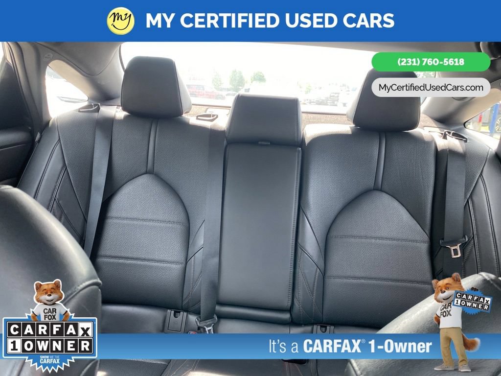 Used 2022 Toyota Avalon Limited FWD image 15