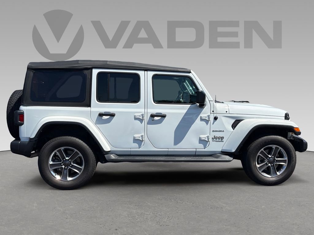 Used 2022 Jeep Wrangler Unlimited Sahara w/ Cold Weather Group AWD/4WD image 5