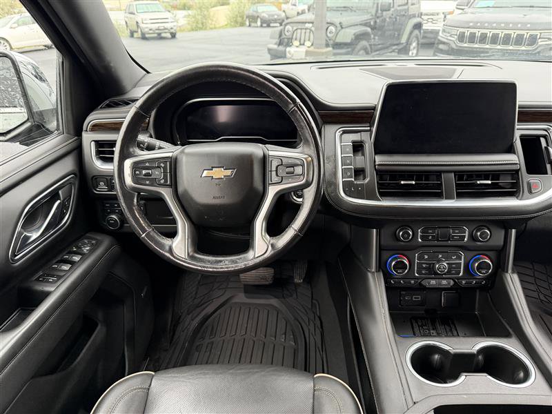 Used 2023 Chevrolet Suburban Premier image 9
