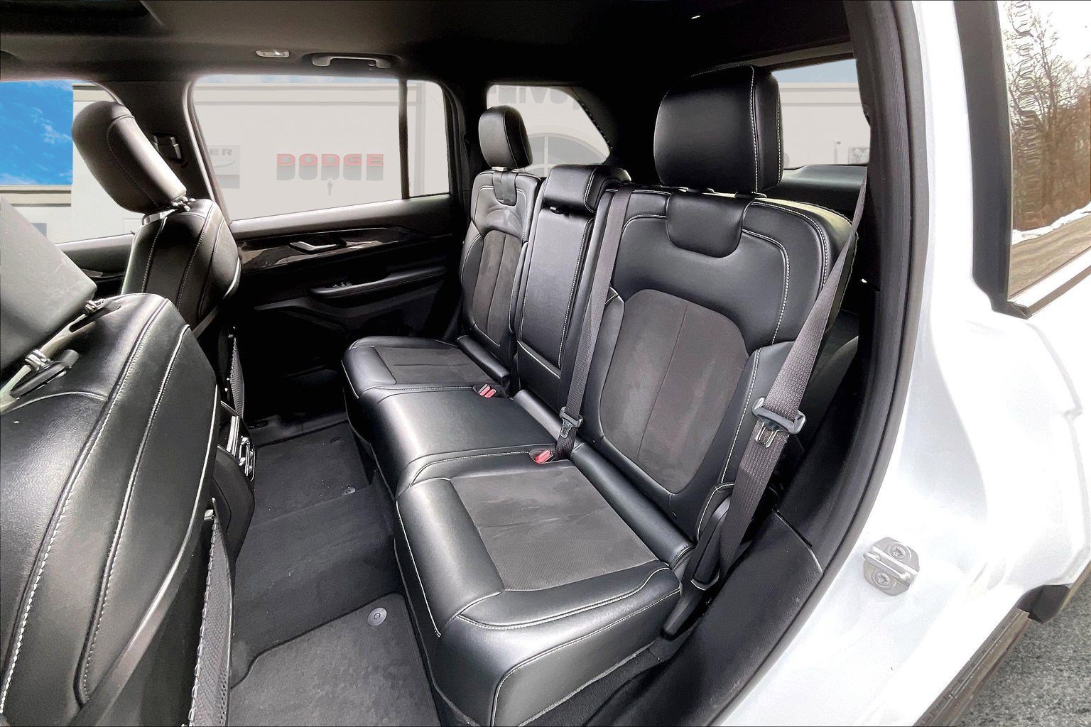 Certified 2023 Jeep Grand Cherokee Altitude image 23